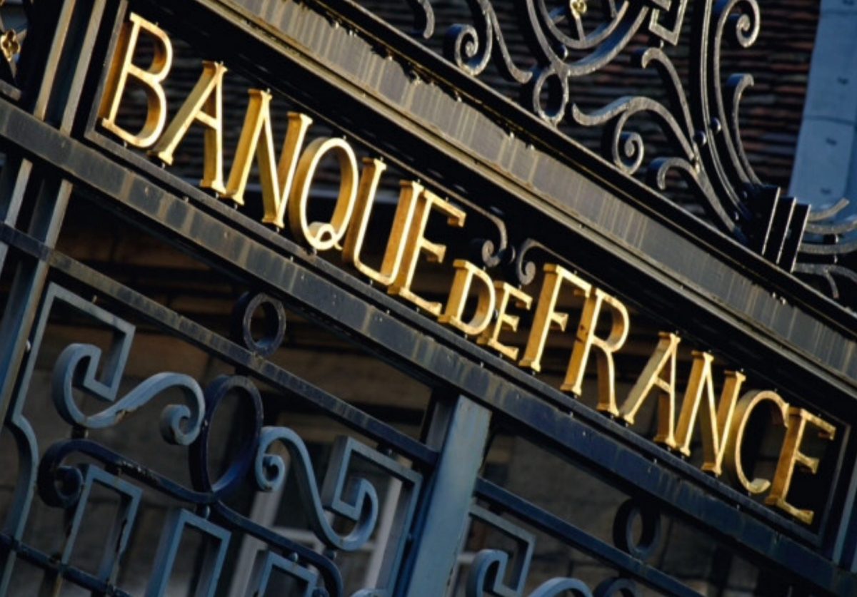 Opening a French bank account to purchase property in France